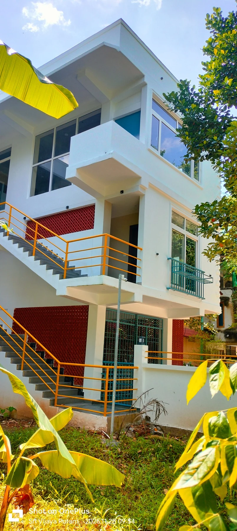 Chakoram exterior view during the day